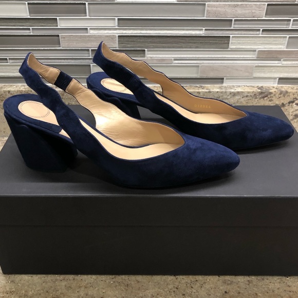 CHLOE Laurena Scallop Slingback Pump - Picture 1 of 16